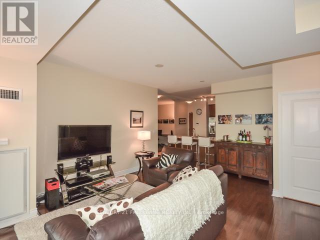 1504 - 1910 Lake Shore Boulevard W, Toronto, Ontario  M6S 1A2 - Photo 11 - W12417982