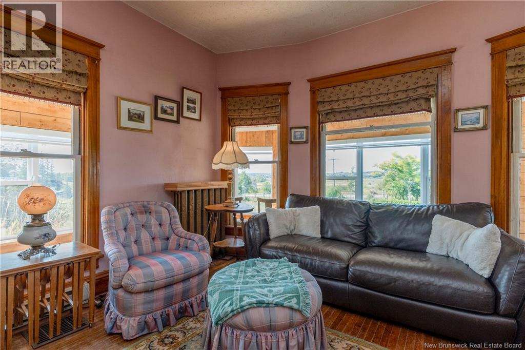 657 Royal Road, Memramcook, New Brunswick  E4K 1X1 - Photo 12 - NB126896