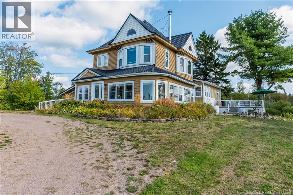 657 Royal Road, Memramcook, New Brunswick  E4K 1X1 - Photo 2 - NB126896