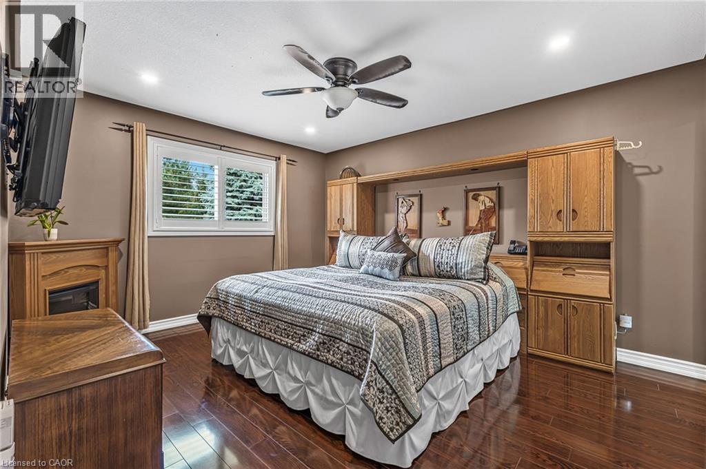 8 Oakridge Boulevard, Fonthill, Ontario  L3E 0R7 - Photo 17 - 40772082