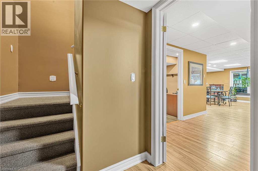 8 Oakridge Boulevard, Fonthill, Ontario  L3E 0R7 - Photo 21 - 40772082