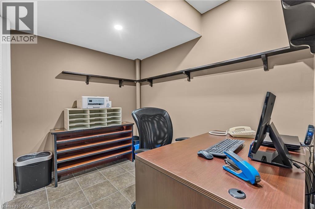 8 Oakridge Boulevard, Fonthill, Ontario  L3E 0R7 - Photo 22 - 40772082