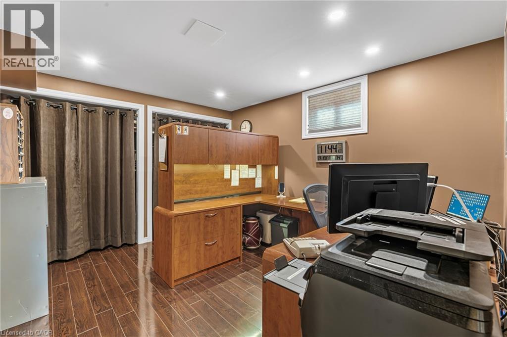 8 Oakridge Boulevard, Fonthill, Ontario  L3E 0R7 - Photo 32 - 40772082