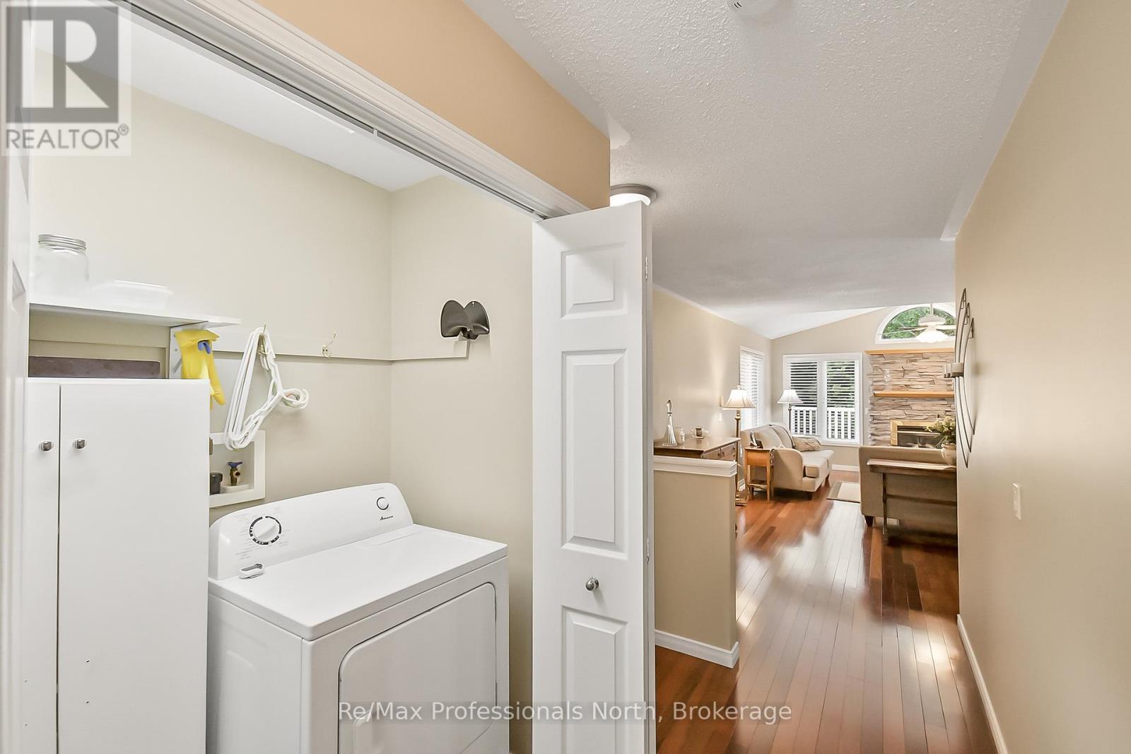 15 Pineridge Gate, Gravenhurst, Ontario  P1P 1Y4 - Photo 16 - X12418060