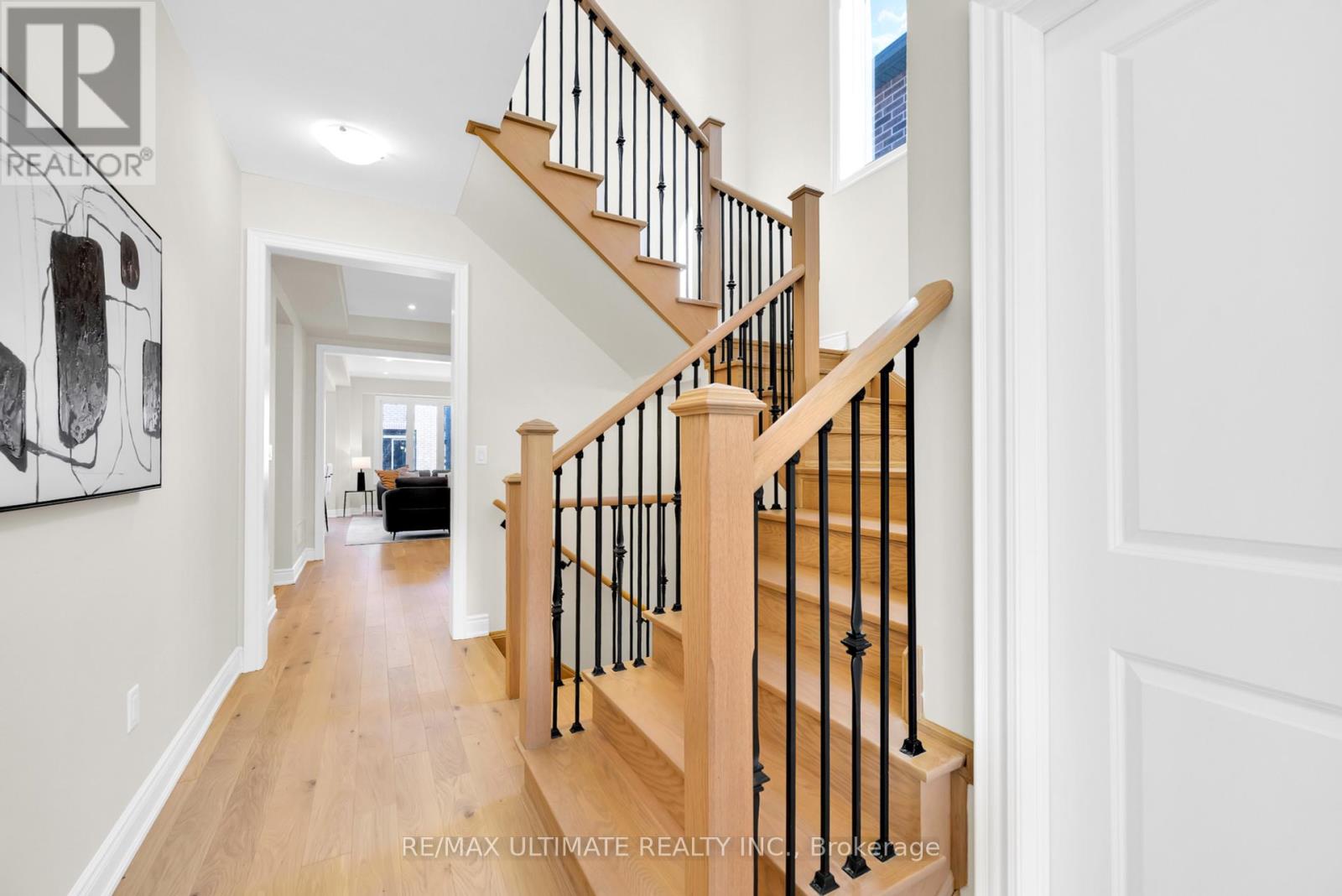 1859 Irish Moss Square, Pickering, Ontario  L1Y 0B4 - Photo 3 - E12418012