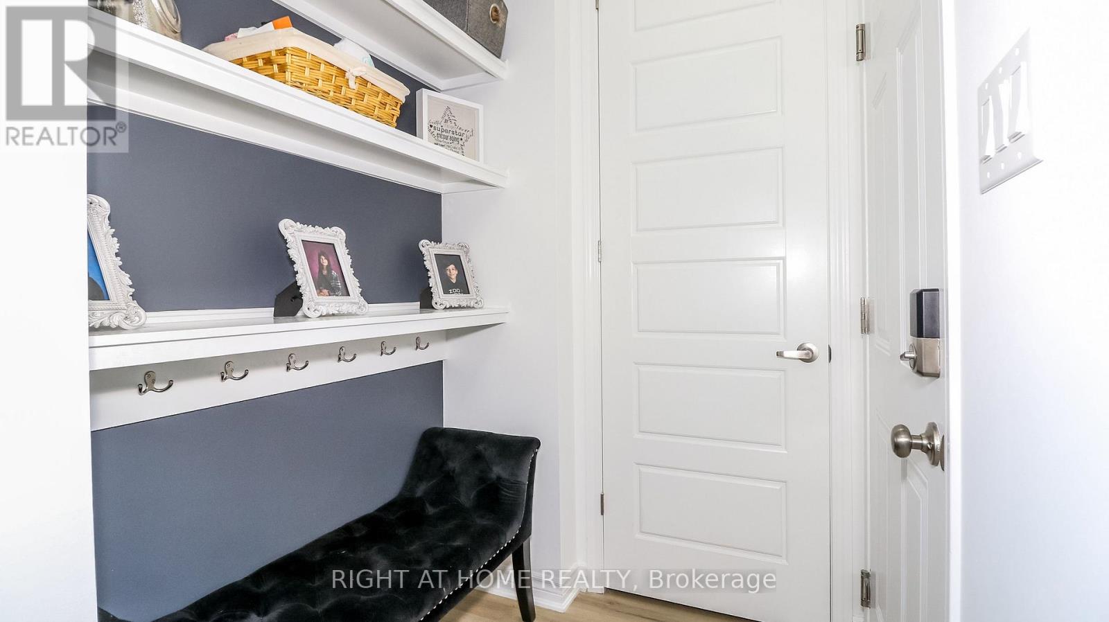 708 Sargeant Place N, Innisfil, Ontario  L9S 0S9 - Photo 14 - N12418007