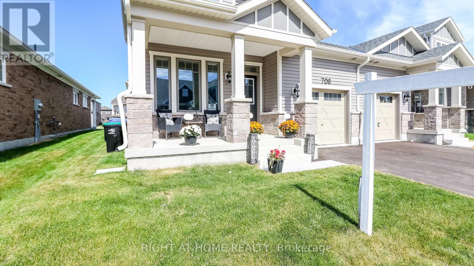 708 Sargeant Place N, Innisfil, Ontario  L9S 0S9 - Photo 2 - N12418007