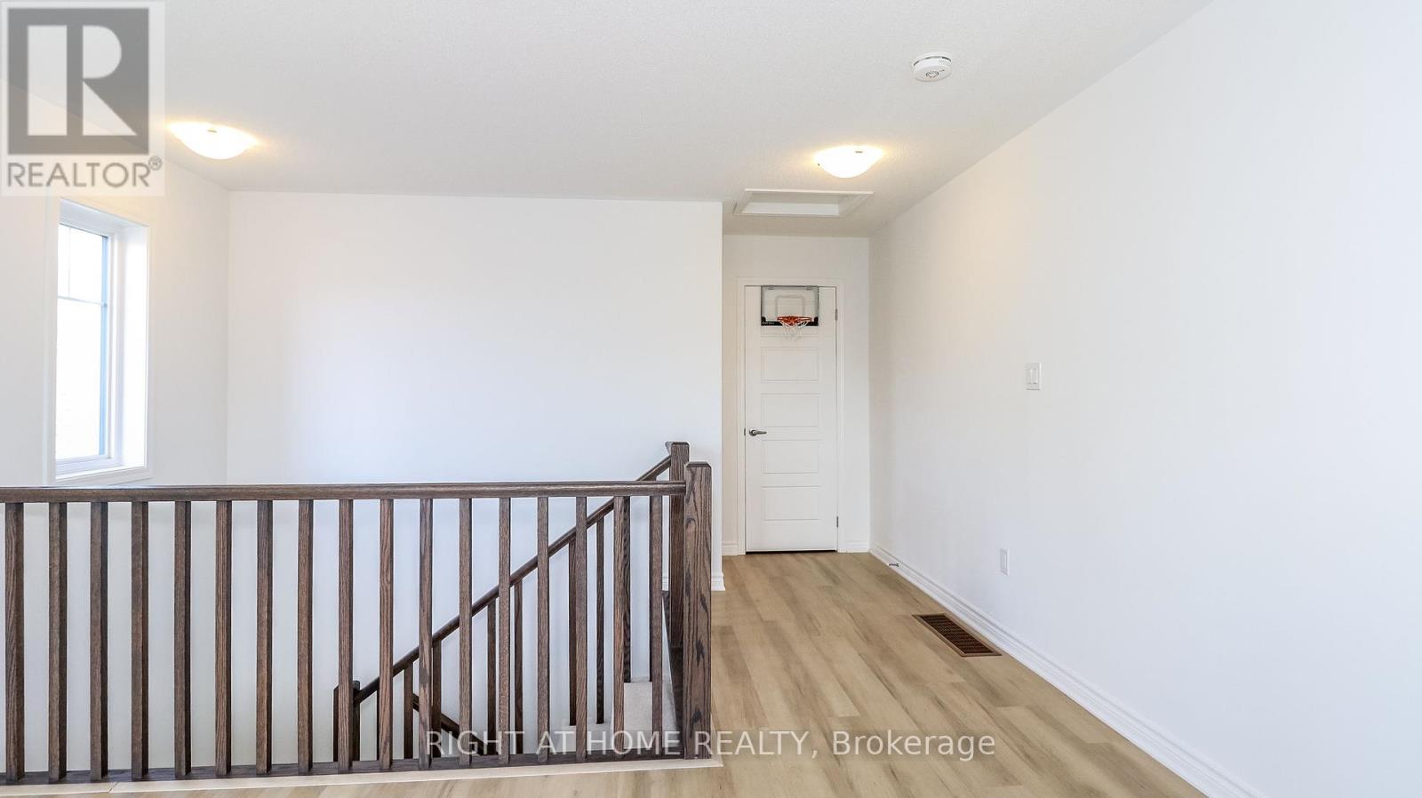 708 Sargeant Place N, Innisfil, Ontario  L9S 0S9 - Photo 38 - N12418007