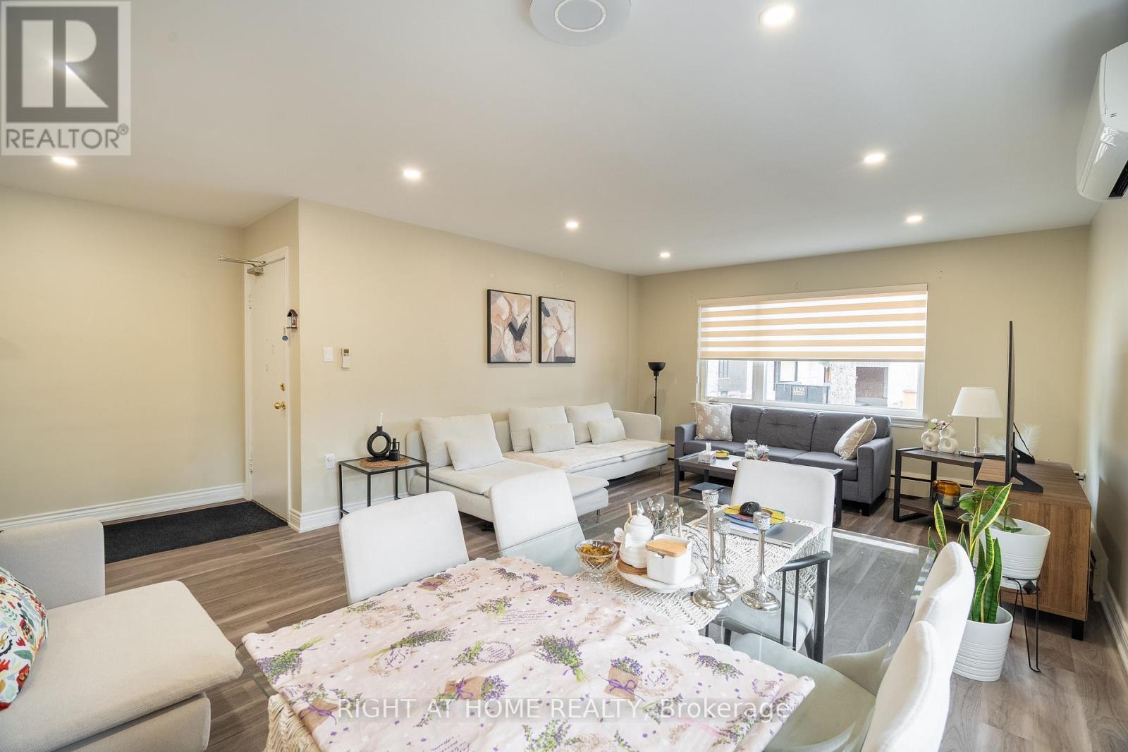 285 Richmond Street S, Richmond Hill, Ontario  L4C 3Z2 - Photo 11 - N12418014