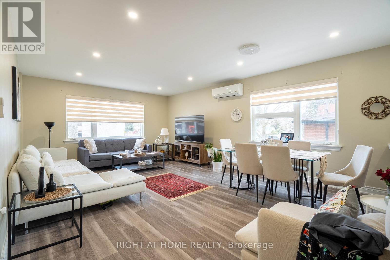 285 Richmond Street S, Richmond Hill, Ontario  L4C 3Z2 - Photo 9 - N12418014