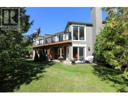 38 - 133 FAIRWAY CRESCENT