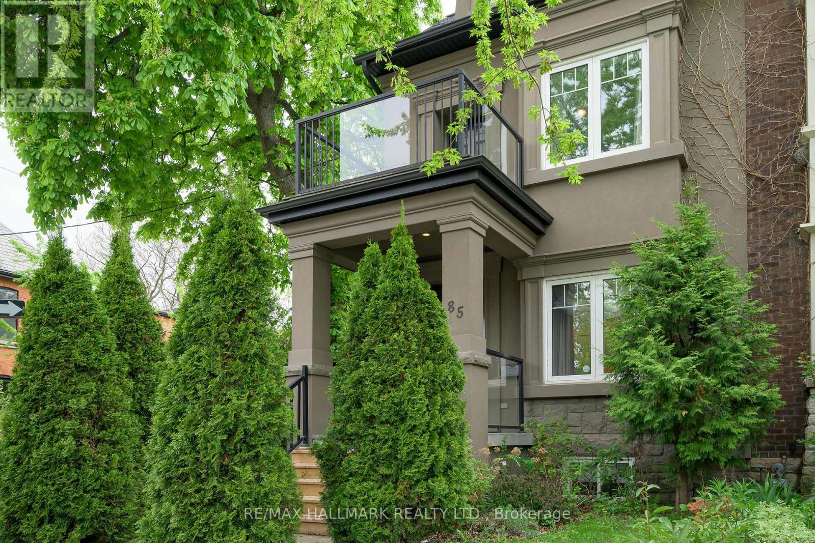 85 Sorauren Avenue, Toronto, Ontario  M6R 2E1 - Photo 1 - W12418005