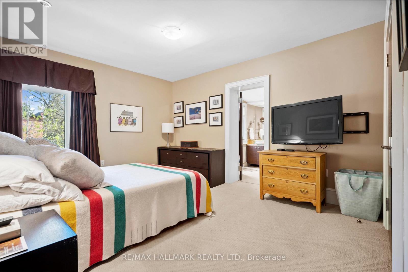 85 Sorauren Avenue, Toronto, Ontario  M6R 2E1 - Photo 27 - W12418005