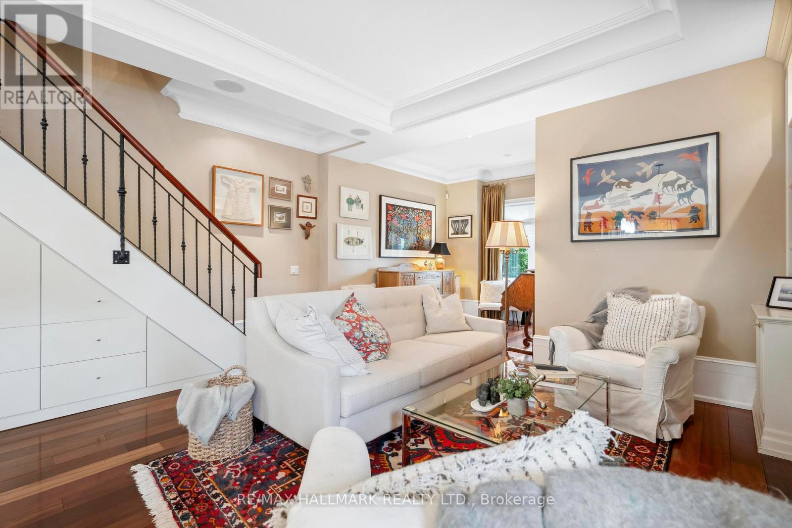 85 Sorauren Avenue, Toronto, Ontario  M6R 2E1 - Photo 9 - W12418005
