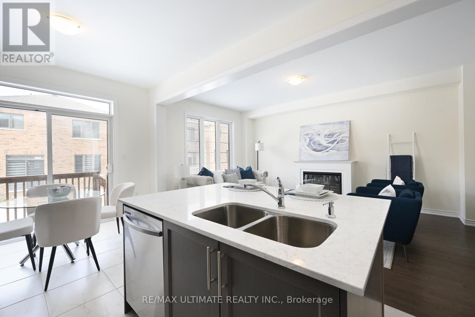 18 Thresher Street, Brampton, Ontario  L6Z 3N1 - Photo 12 - W12418008