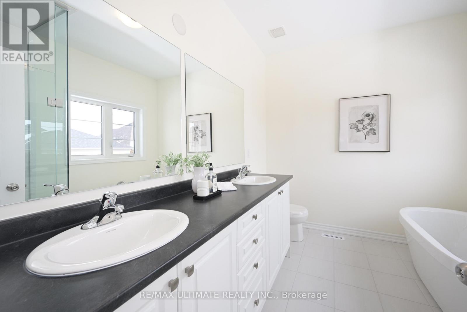 18 Thresher Street, Brampton, Ontario  L6Z 3N1 - Photo 31 - W12418008