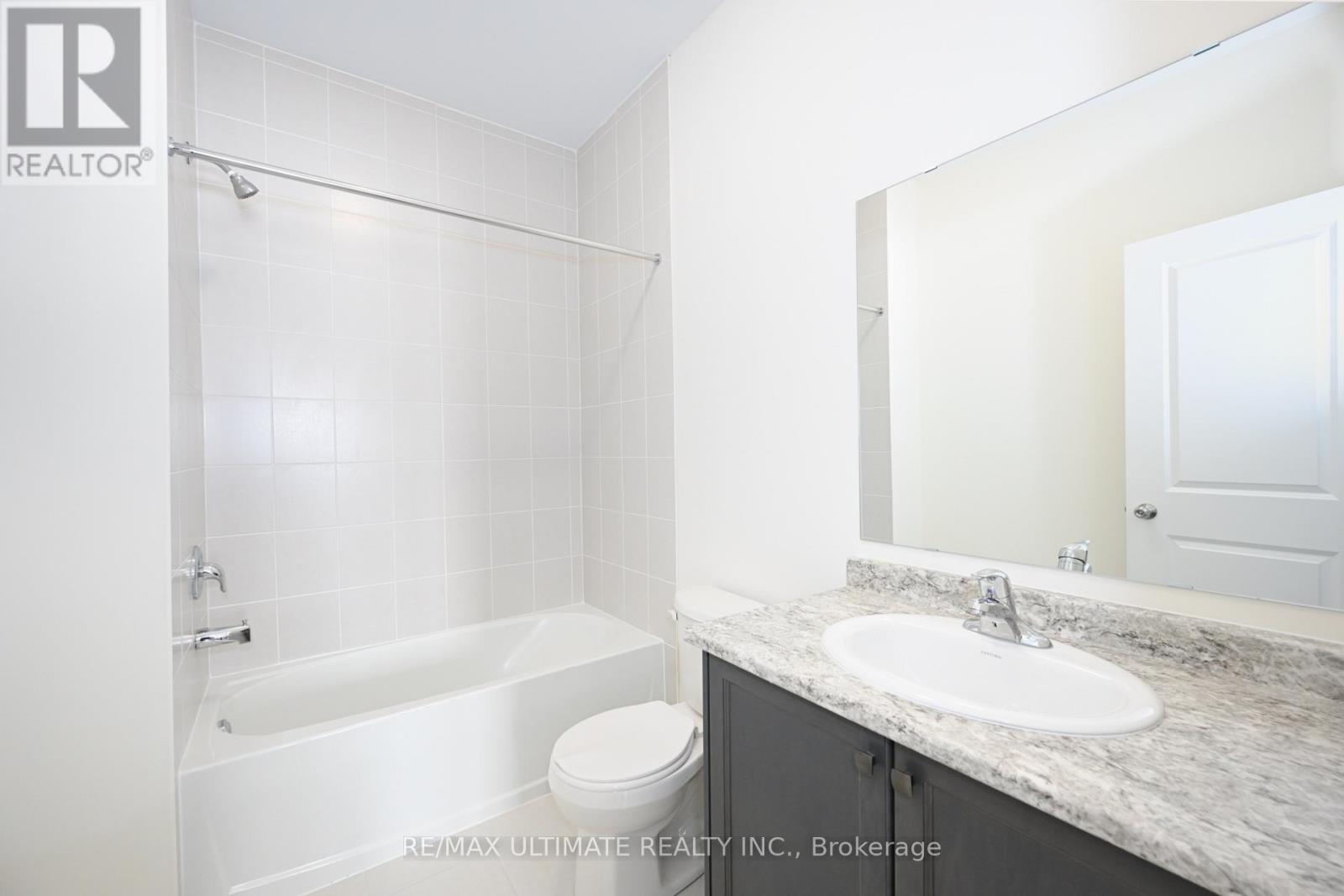 18 Thresher Street, Brampton, Ontario  L6Z 3N1 - Photo 40 - W12418008