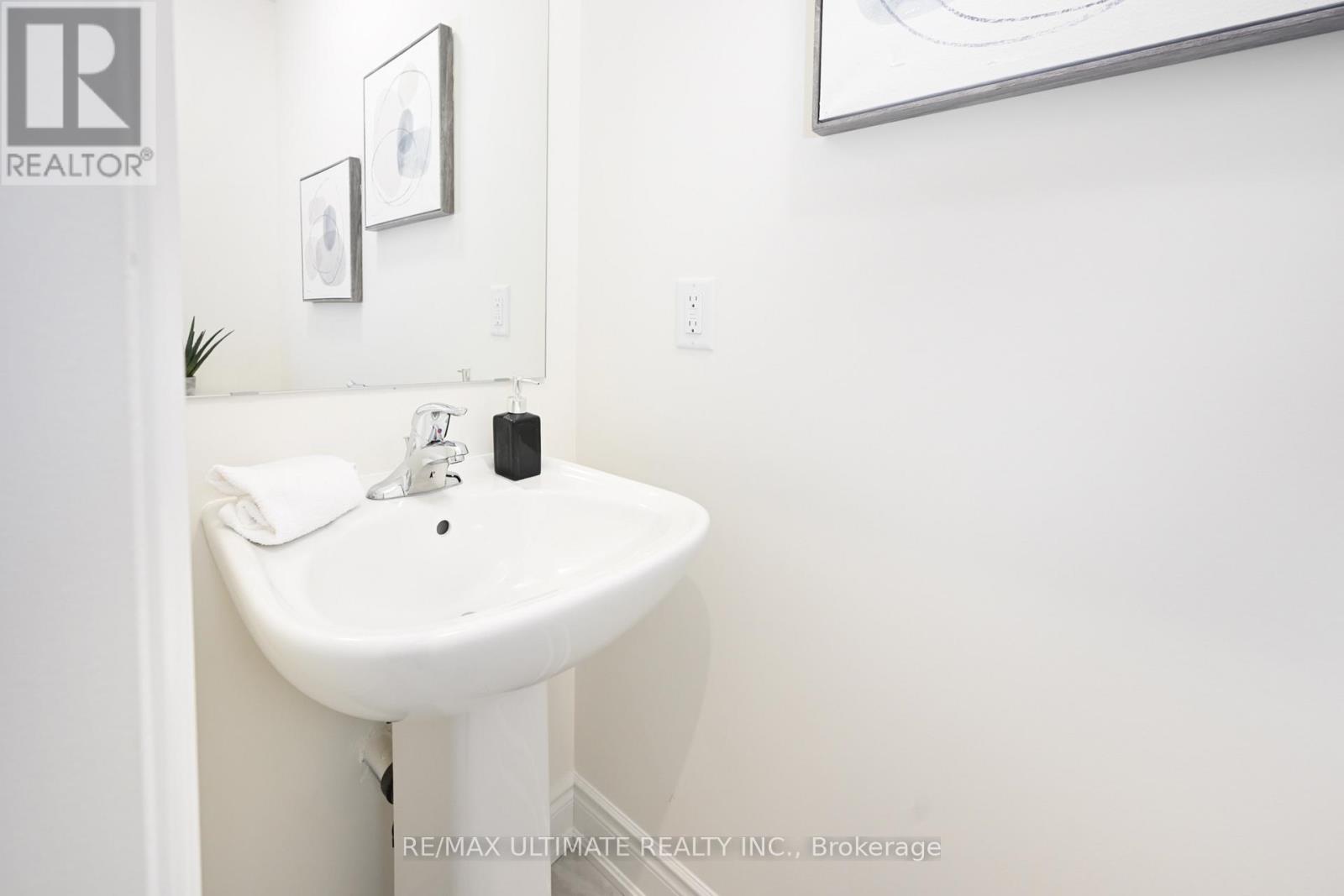 33 Bonnington Drive, Brampton, Ontario  L7A 5M1 - Photo 16 - W12418011