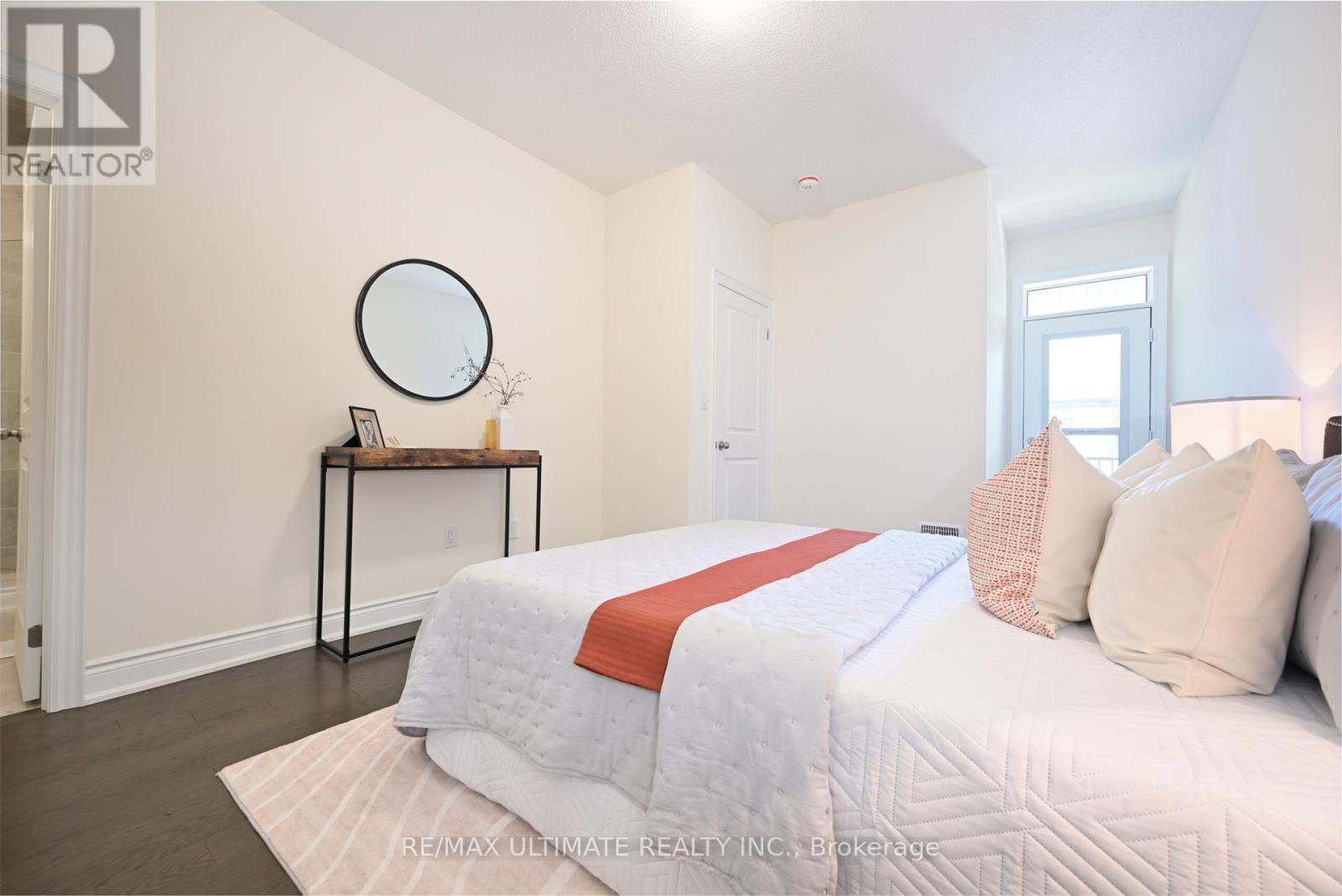 33 Bonnington Drive, Brampton, Ontario  L7A 5M1 - Photo 22 - W12418011