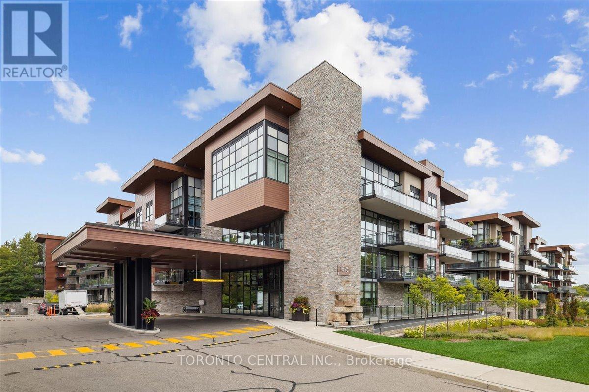 237 - 1575 Lakeshore Road W, Mississauga, Ontario  L5J 1J4 - Photo 2 - W12418023
