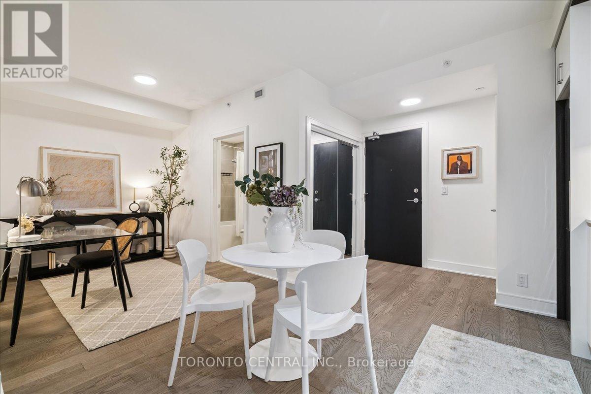 237 - 1575 Lakeshore Road W, Mississauga, Ontario  L5J 1J4 - Photo 4 - W12418023