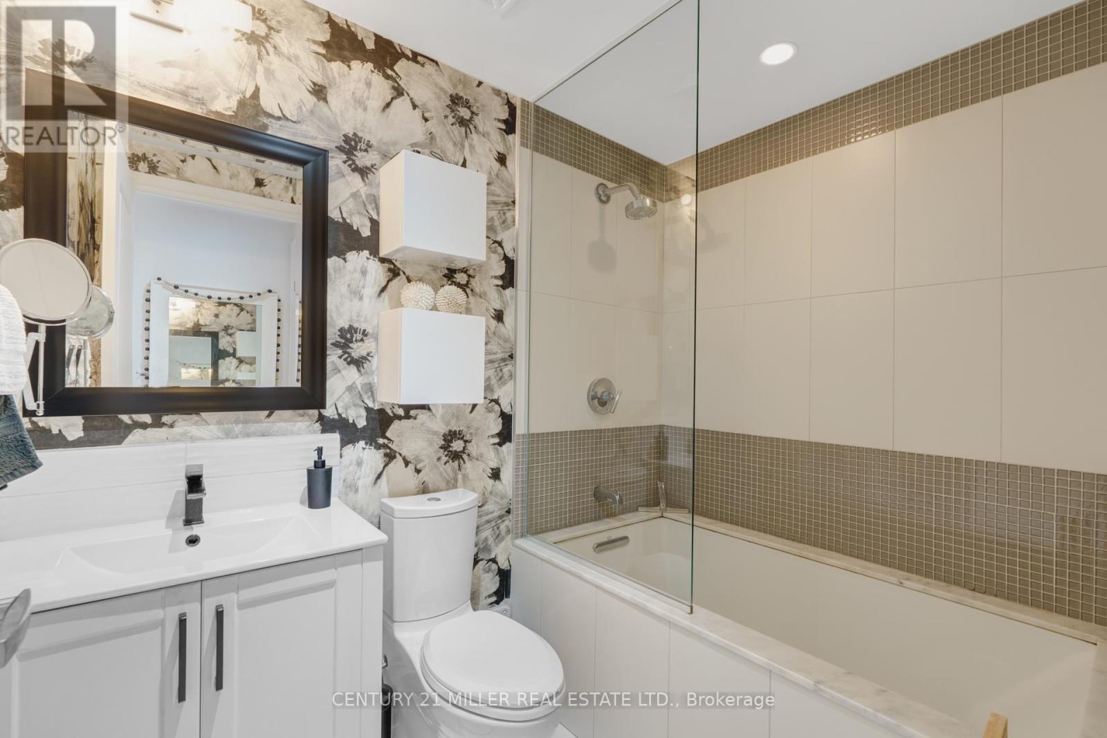 511 - 3500 Lakeshore Road W, Oakville, Ontario  L6L 0B4 - Photo 30 - W12418030