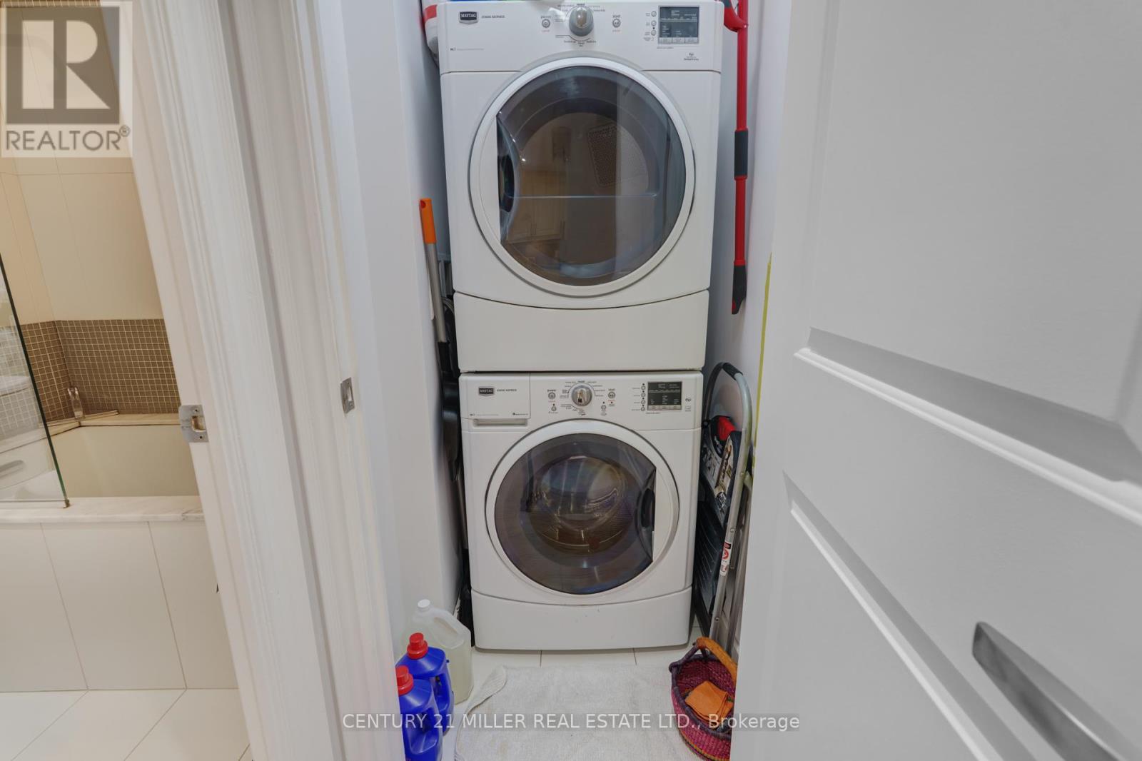 511 - 3500 Lakeshore Road W, Oakville, Ontario  L6L 0B4 - Photo 31 - W12418030