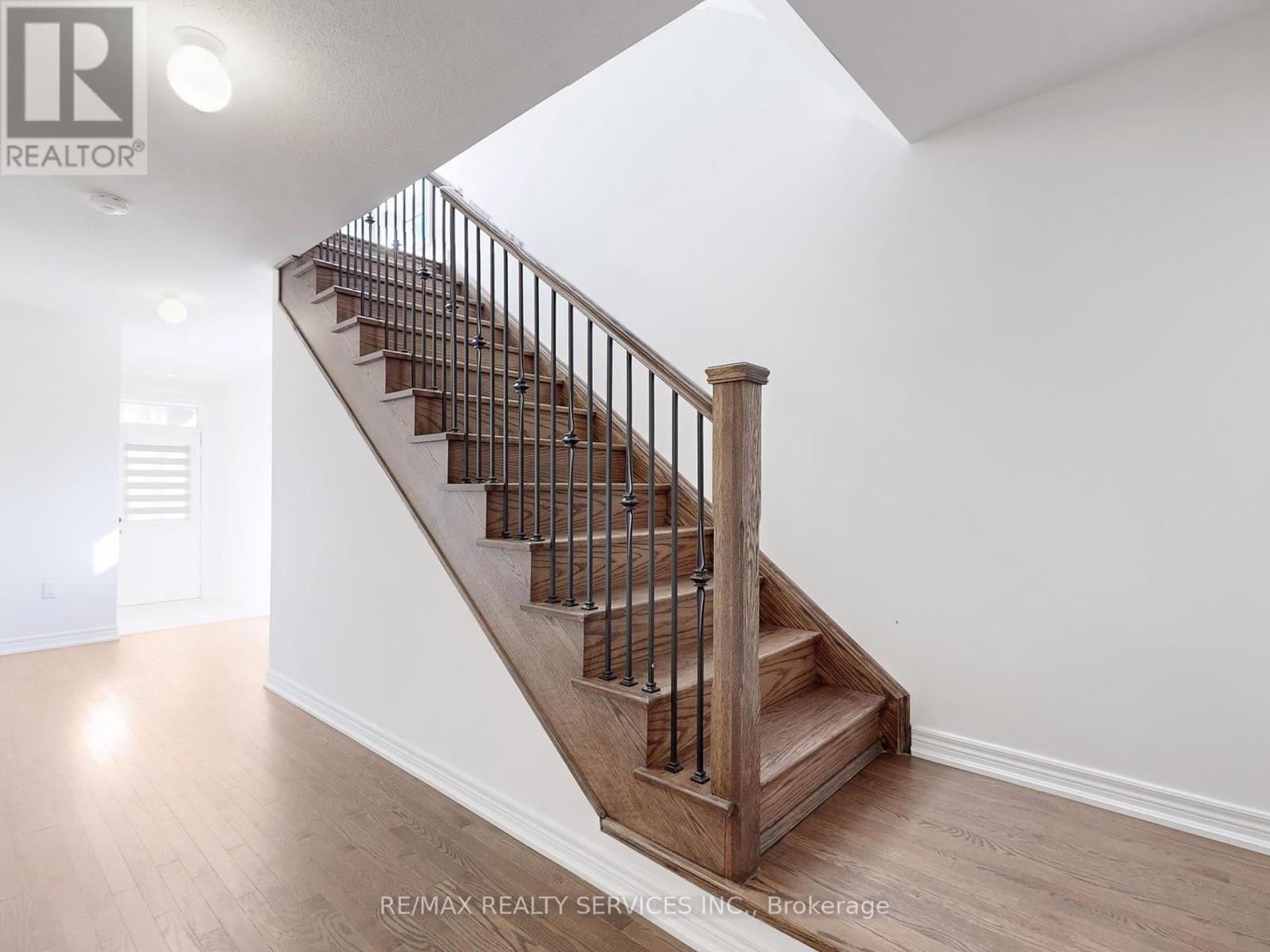 513 Littlewood Lane, Ajax, Ontario  L1S 0H1 - Photo 7 - E12418057