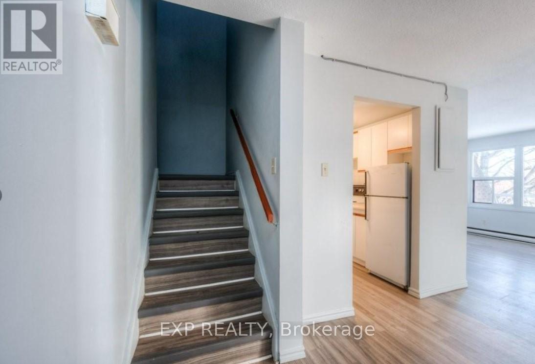 42 - 1200 Courtland Avenue E, Kitchener, Ontario  N2C 1K7 - Photo 3 - X12418020