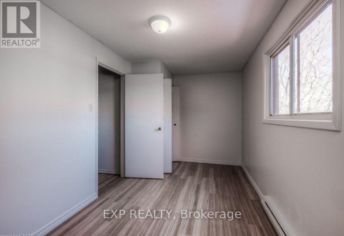 42 - 1200 Courtland Avenue E, Kitchener, Ontario  N2C 1K7 - Photo 9 - X12418020