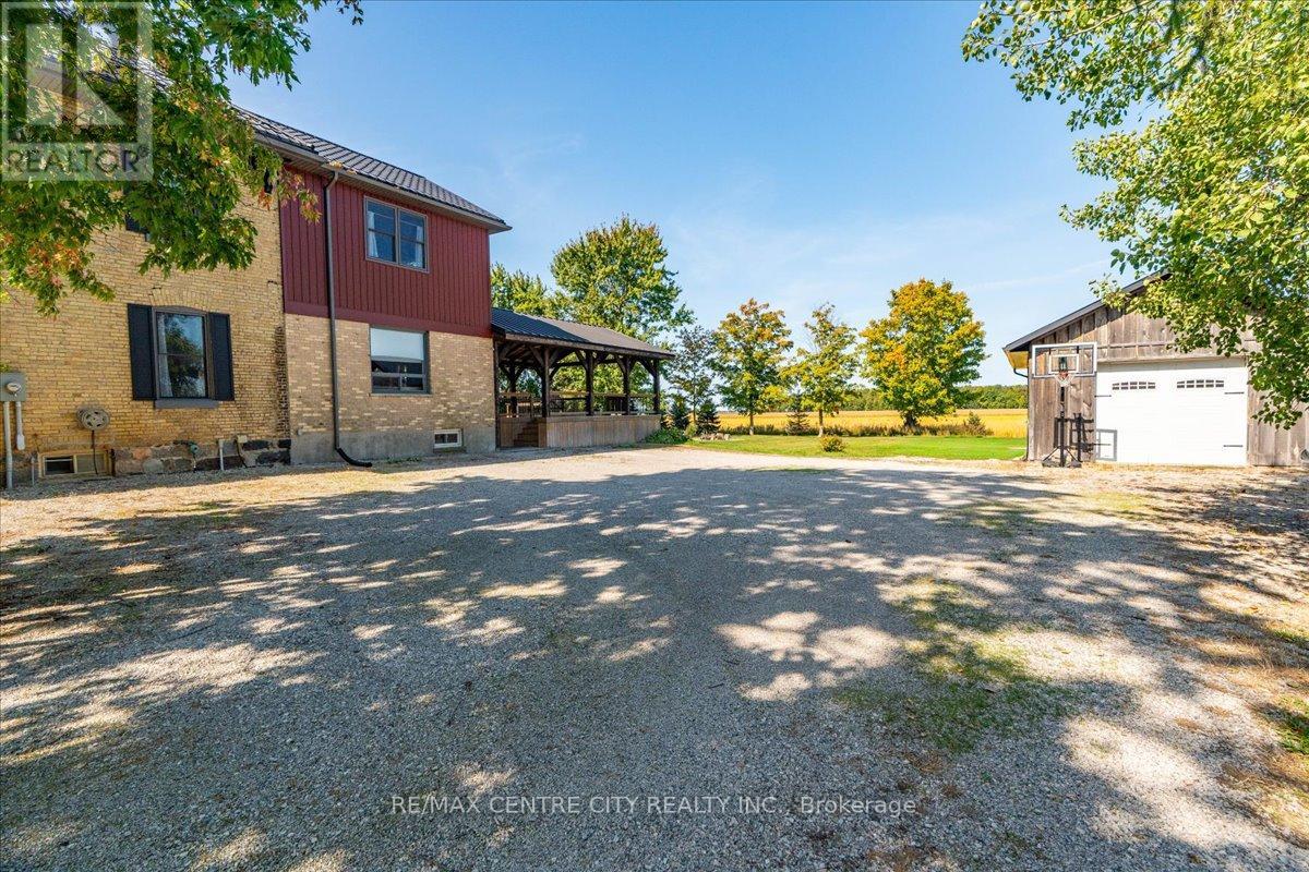 9516 Argyle Street E, North Middlesex, Ontario  N0M 1A0 - Photo 12 - X12418015