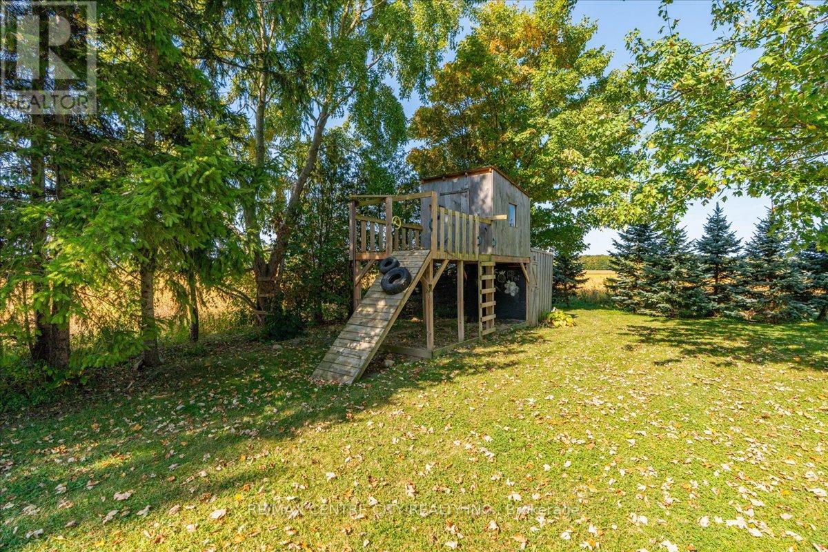 9516 Argyle Street E, North Middlesex, Ontario  N0M 1A0 - Photo 25 - X12418015