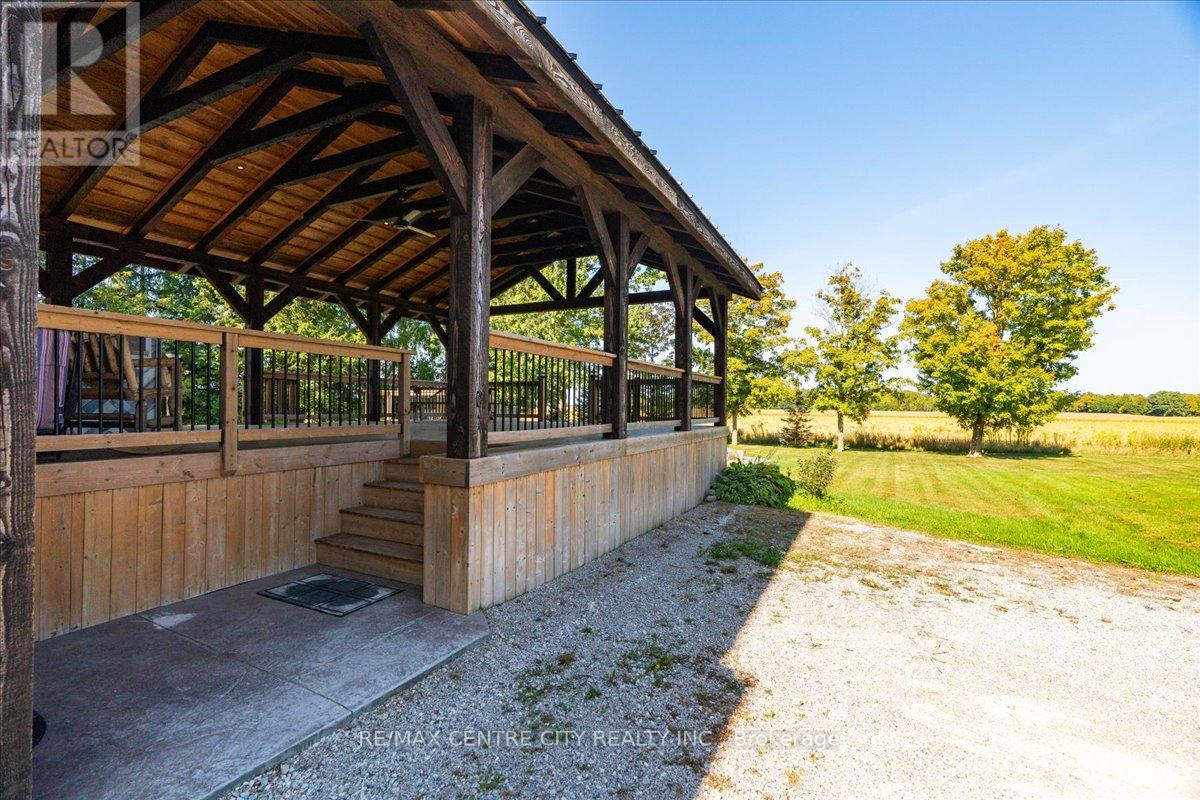 9516 Argyle Street E, North Middlesex, Ontario  N0M 1A0 - Photo 30 - X12418015