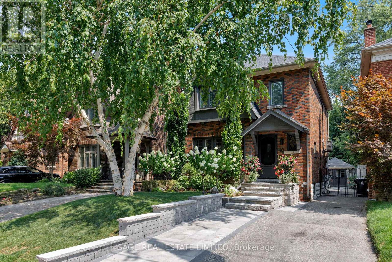 Property at 35 GRENVIEW BOULEVARD N image 1