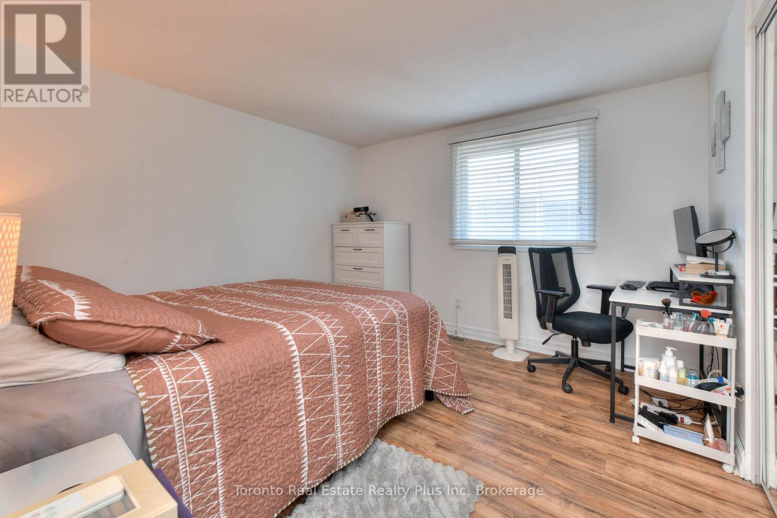 62 Greendale Crescent, Kitchener, Ontario  N2A 2R6 - Photo 19 - X12418052