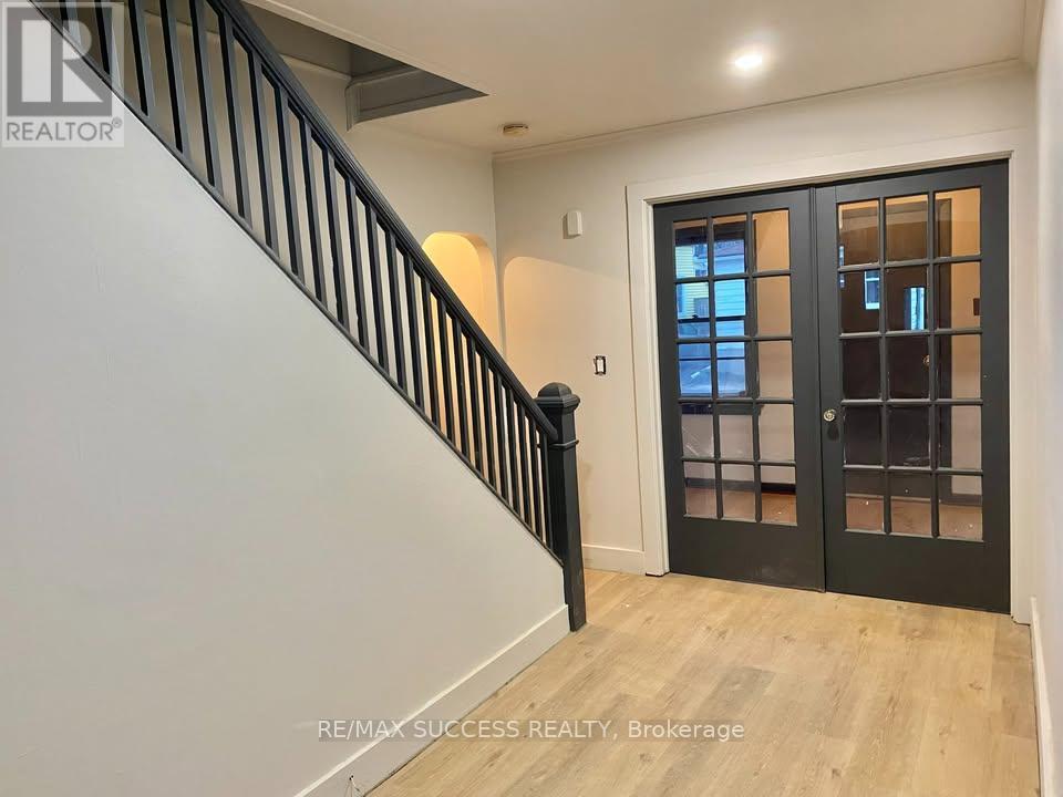 192 Lincoln Road W, Fort Erie, Ontario  L0S 1B0 - Photo 10 - X12418056