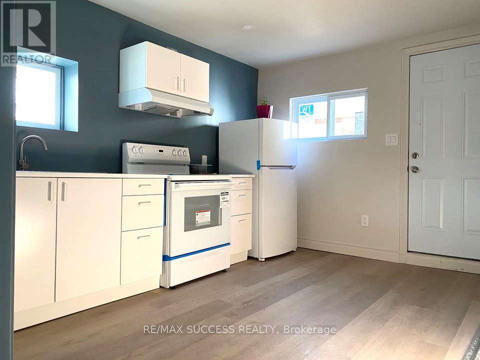 192 Lincoln Road W, Fort Erie, Ontario  L0S 1B0 - Photo 21 - X12418056