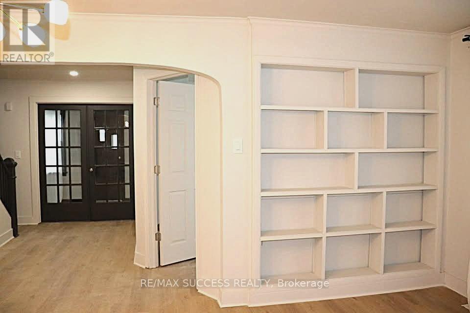 192 Lincoln Road W, Fort Erie, Ontario  L0S 1B0 - Photo 3 - X12418056