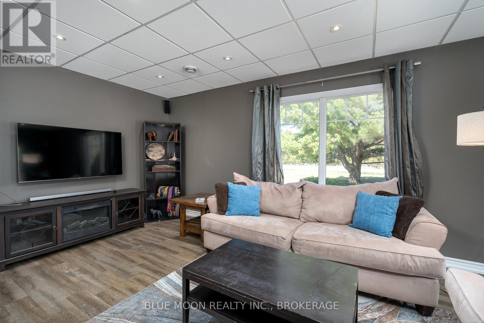 632 Love Road, Loyalist, Ontario  K0K 3N0 - Photo 10 - X12418067