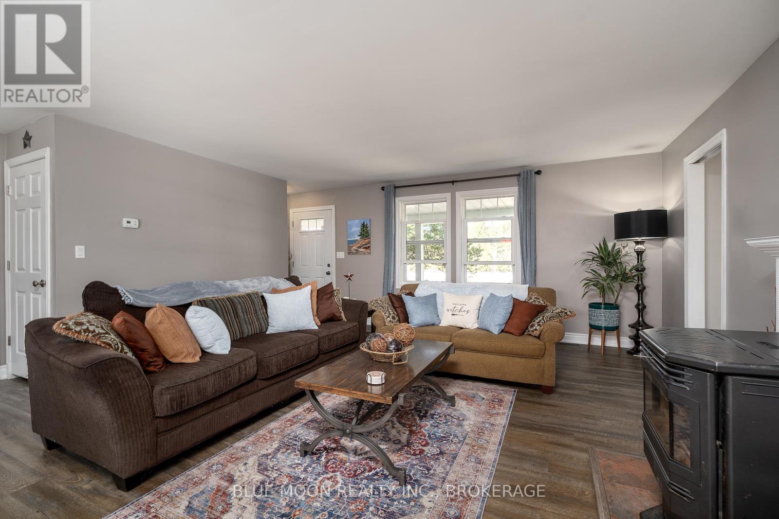 632 Love Road, Loyalist, Ontario  K0K 3N0 - Photo 20 - X12418067