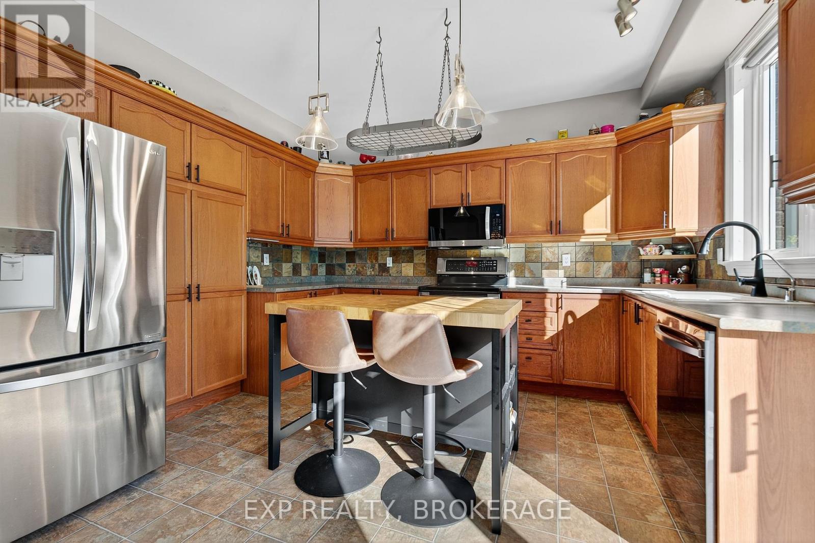 230 Honeywood Avenue, Kingston, Ontario  K7K 7L4 - Photo 14 - X12418070