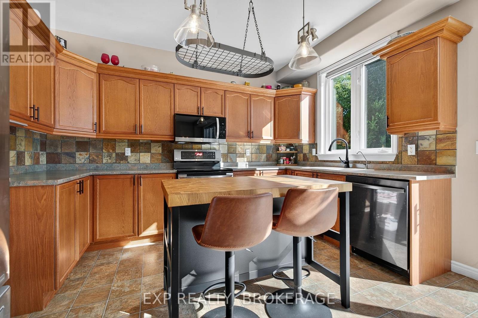 230 Honeywood Avenue, Kingston, Ontario  K7K 7L4 - Photo 15 - X12418070