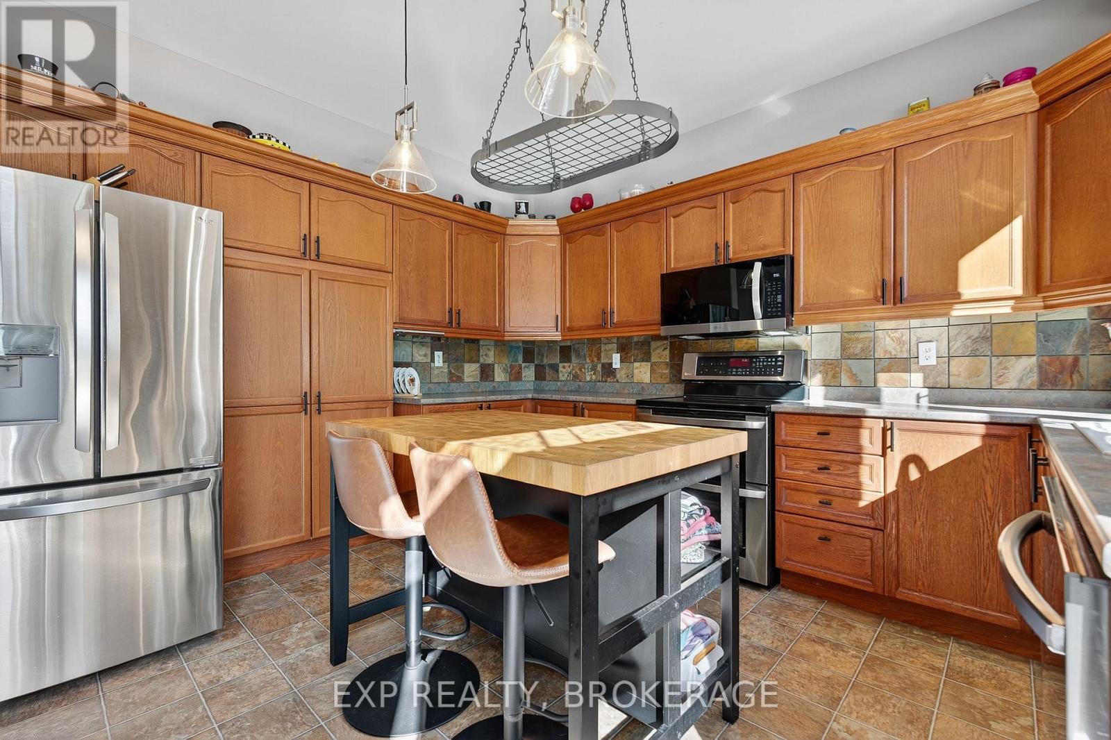 230 Honeywood Avenue, Kingston, Ontario  K7K 7L4 - Photo 16 - X12418070