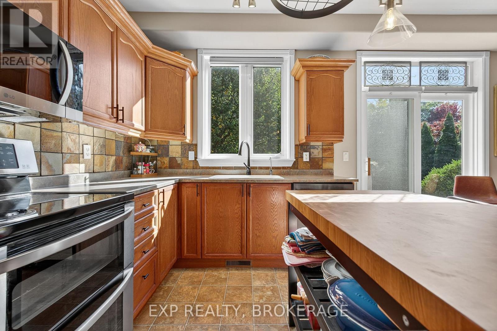 230 Honeywood Avenue, Kingston, Ontario  K7K 7L4 - Photo 17 - X12418070