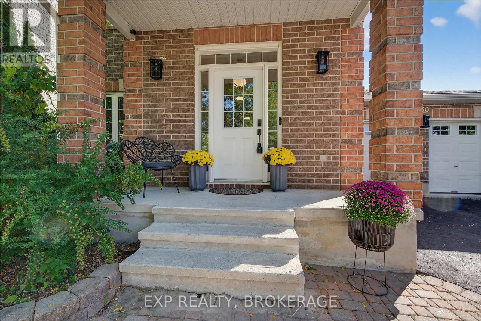 230 Honeywood Avenue, Kingston, Ontario  K7K 7L4 - Photo 2 - X12418070