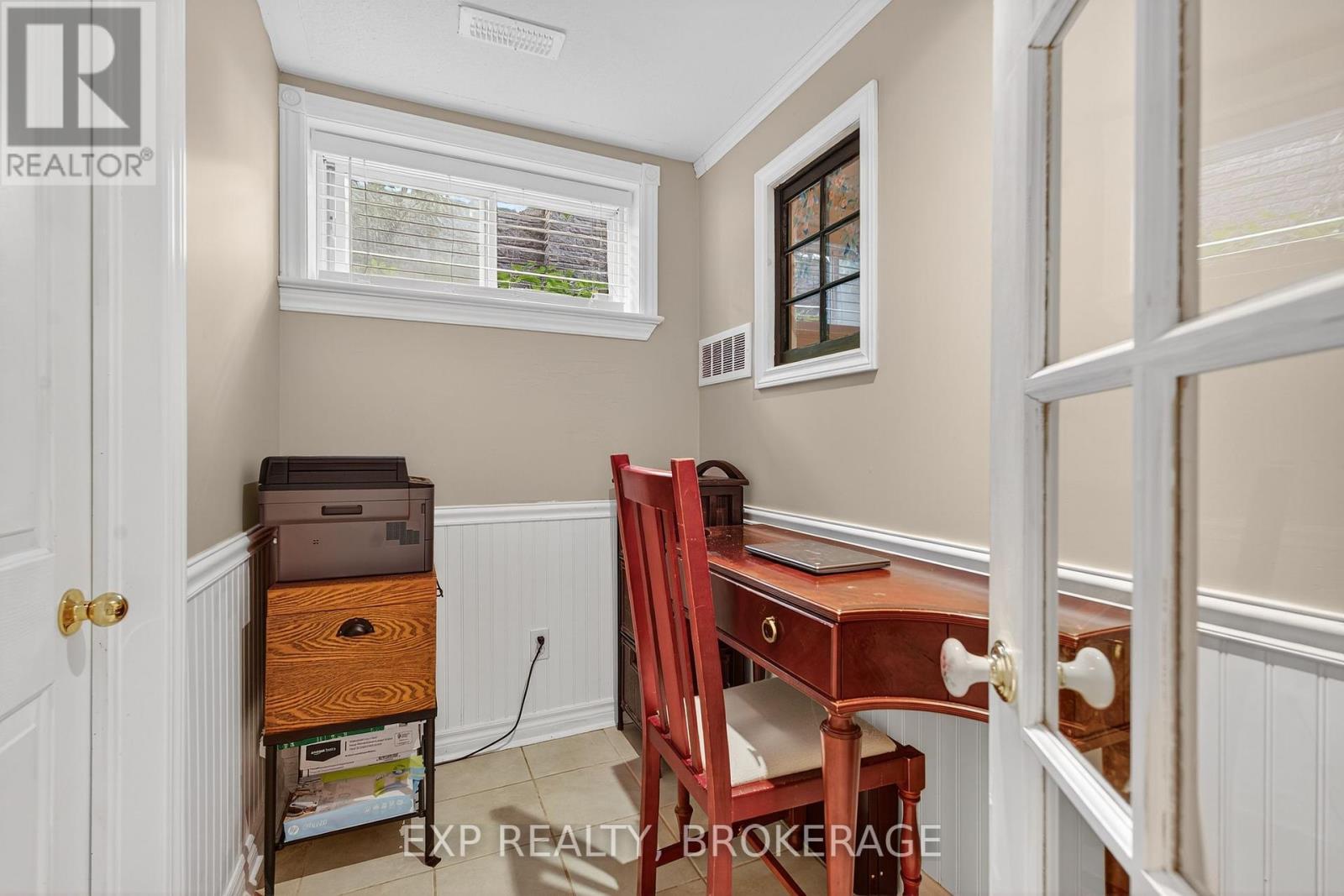 230 Honeywood Avenue, Kingston, Ontario  K7K 7L4 - Photo 38 - X12418070