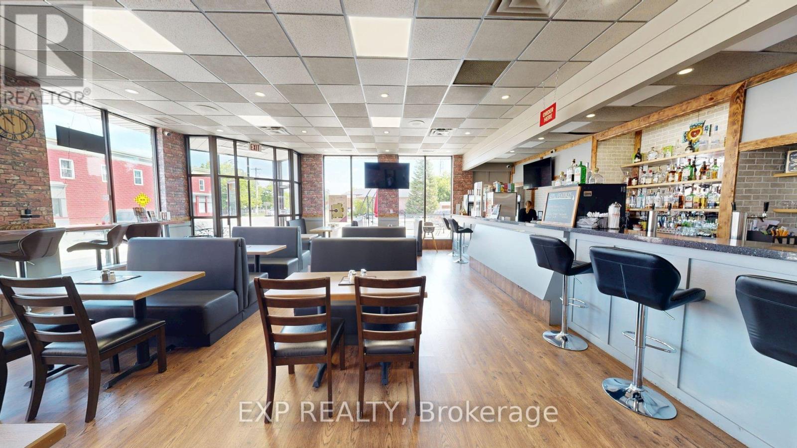 224 Graham Road, West Elgin, Ontario  N0L 2P0 - Photo 13 - X12418092