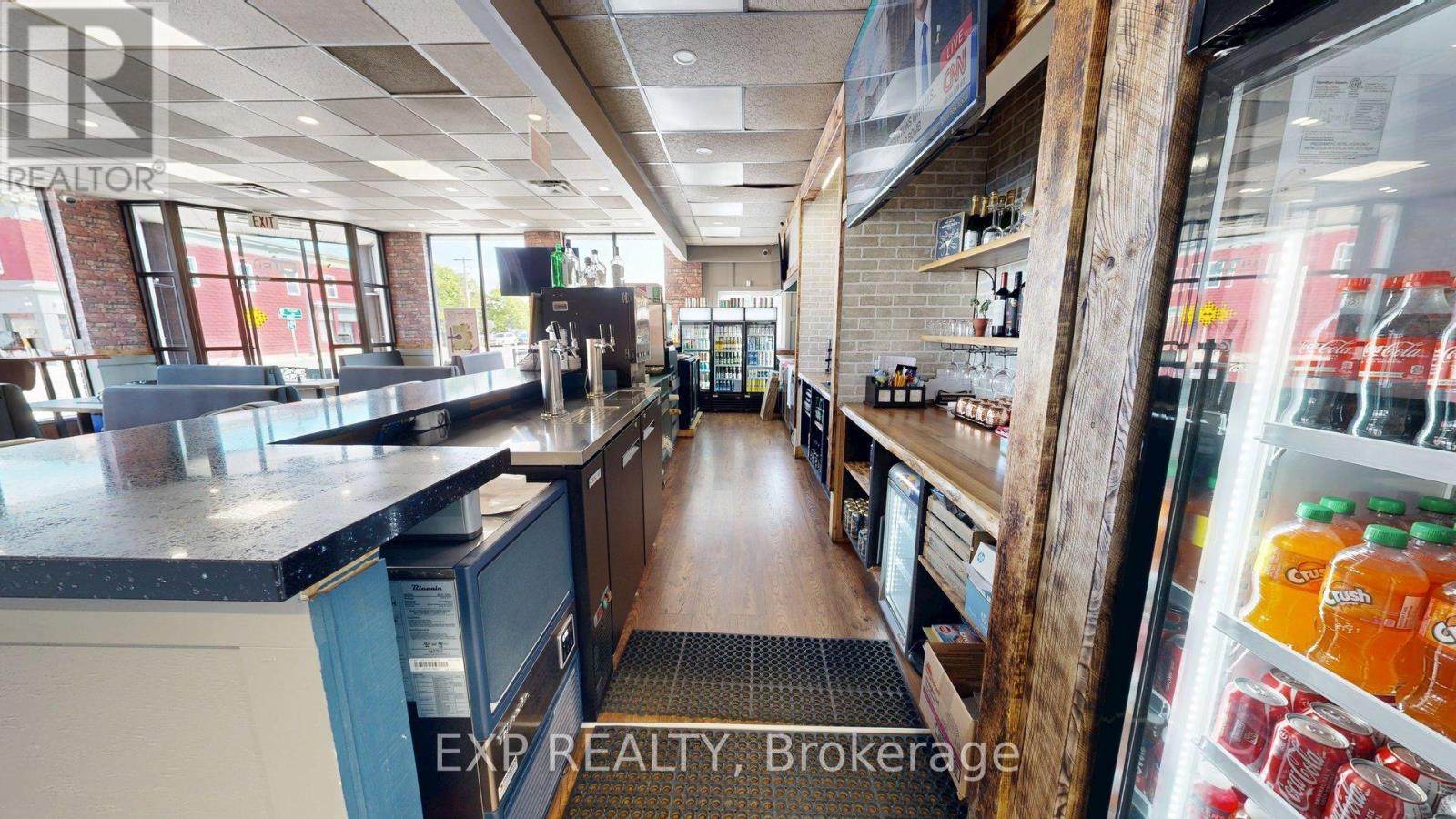 224 Graham Road, West Elgin, Ontario  N0L 2P0 - Photo 15 - X12418092