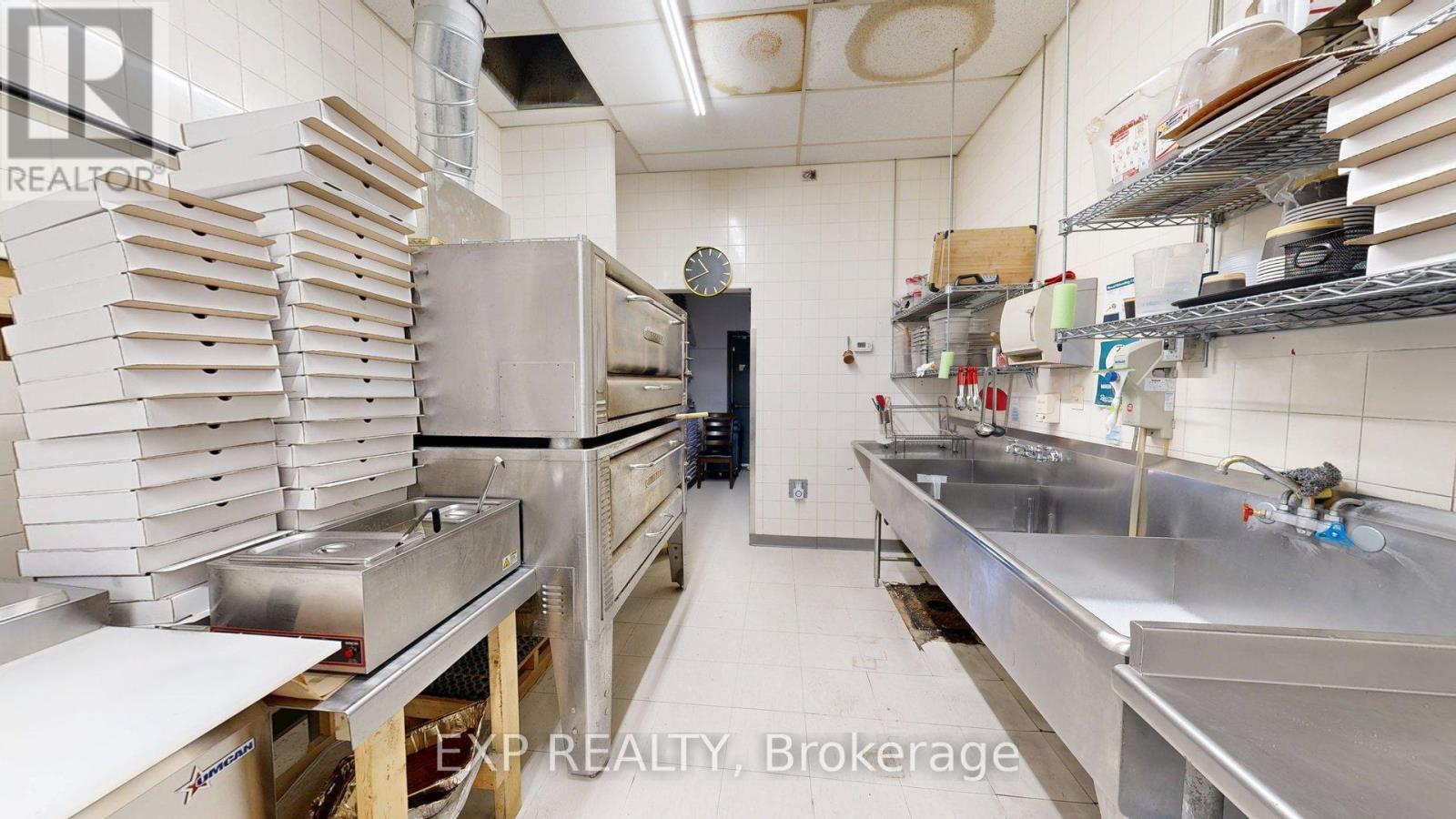 224 Graham Road, West Elgin, Ontario  N0L 2P0 - Photo 25 - X12418092