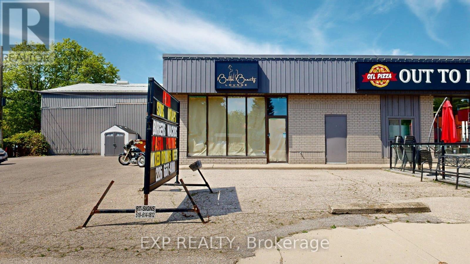 224 Graham Road, West Elgin, Ontario  N0L 2P0 - Photo 5 - X12418092
